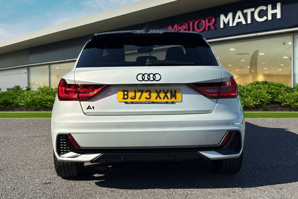 Audi A1 1.0 Tfsi 30 Black Edition Sportback Euro 6 Ss 5 BJ73XXM Silver #4