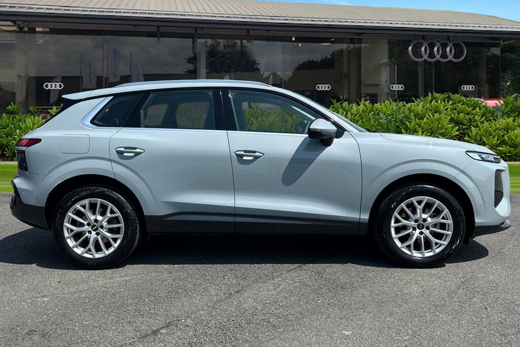 Audi Q3 Suv Sport Tfsi 150 Ps S Tronic Grey #3