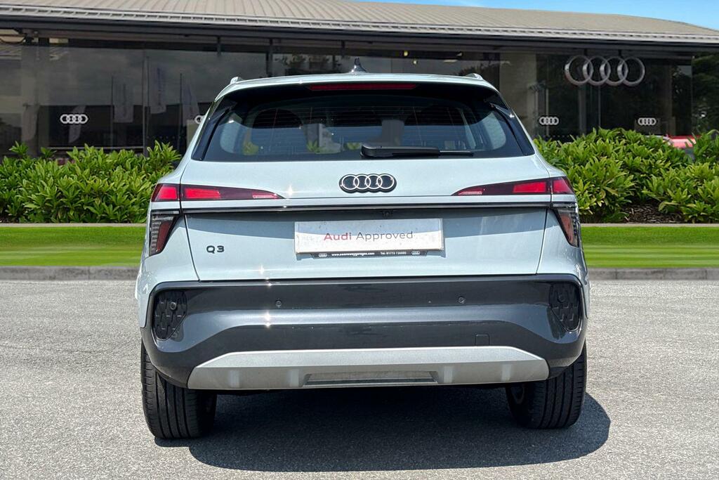 Audi Q3 Suv Sport Tfsi 150 Ps S Tronic Grey #4