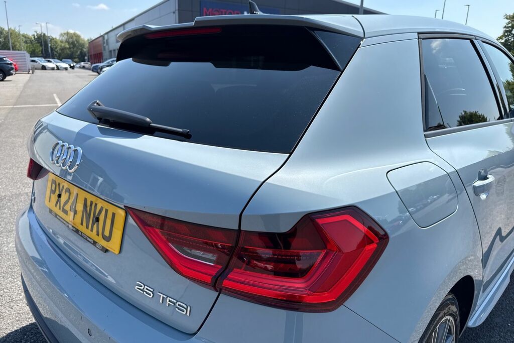 Audi A1 S Line Black #31