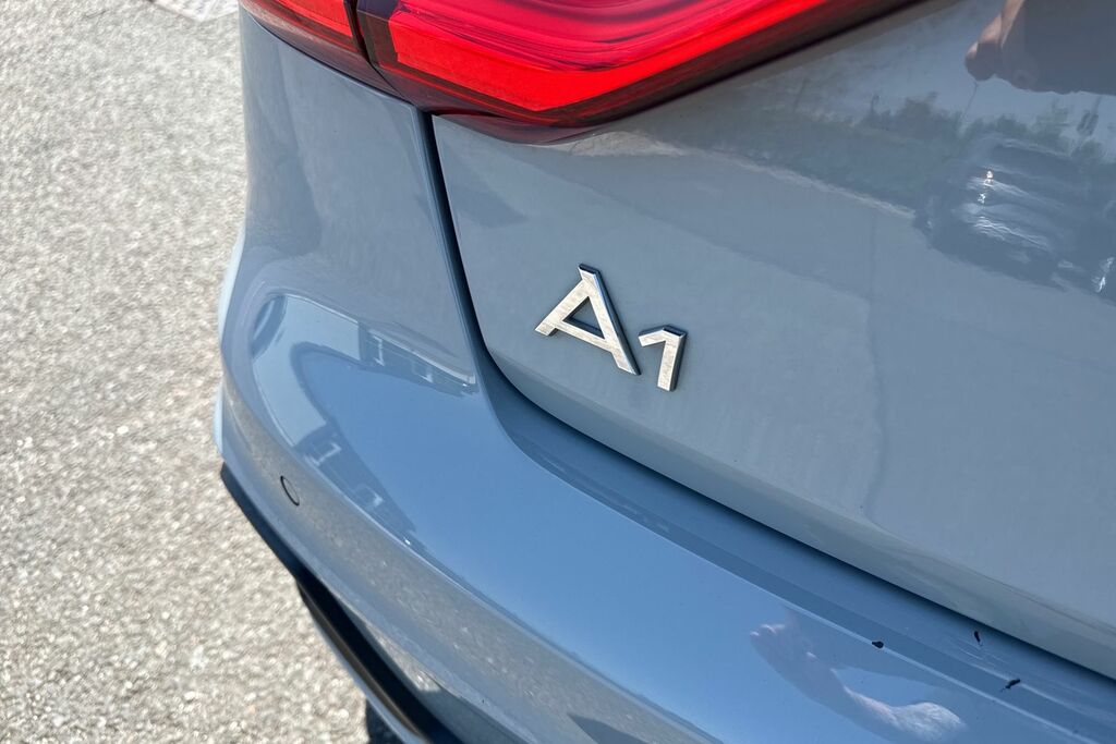 Audi A1 S Line Black #32