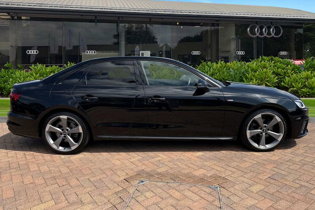 Audi A4 Black Edition 35 Tdi 163 Ps S Tronic Black #3