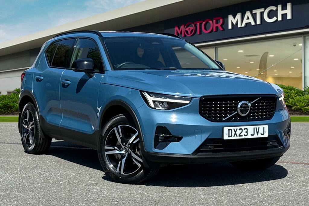 Volvo XC40 2.0 B3 Mhev Plus Dark Dct Euro 6 Ss Blue