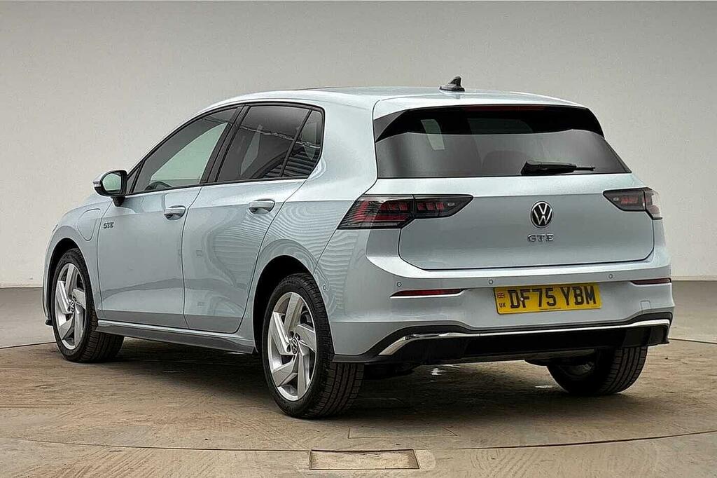 Volkswagen Golf 1.5 Tsi 272 Gte Ehybrid Dsg Tilting And Slidi Blue #3