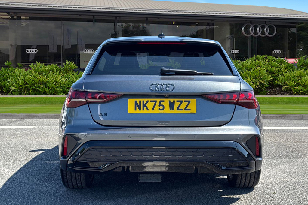 Audi A3 Black Edition Tfsi 150 Ps S Tronic NK75WZZ Grey #4
