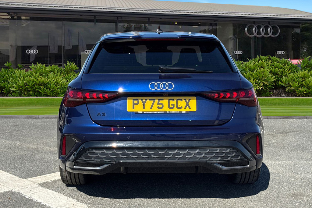Audi A3 S Line Tdi 150 Ps S Tronic PY75GCX Blue #4