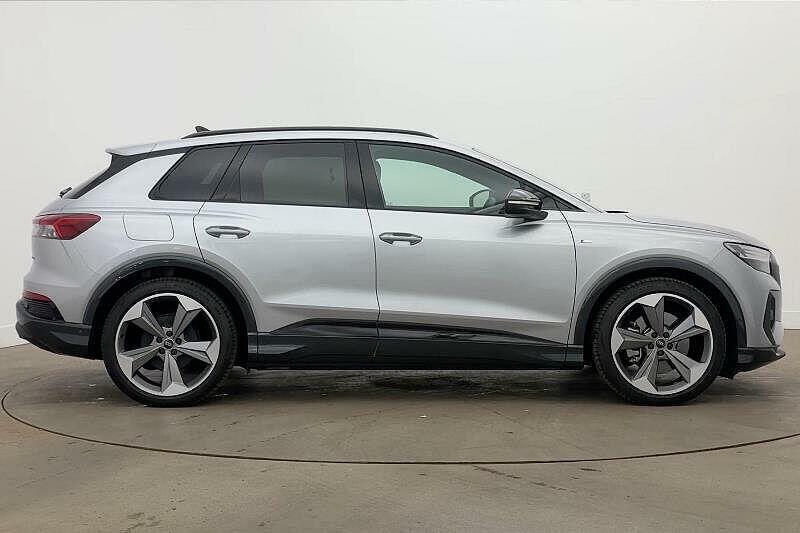 Audi Q4 E Tron Q4 Black Edition 55 E-tron Quattro 250,00 Kw Silver #3