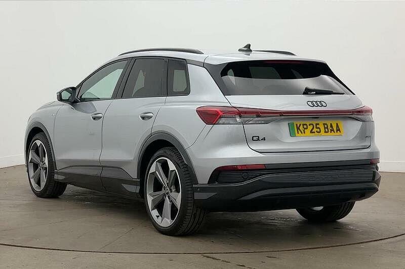 Audi Q4 E Tron Q4 Black Edition 55 E-tron Quattro 250,00 Kw Silver #2