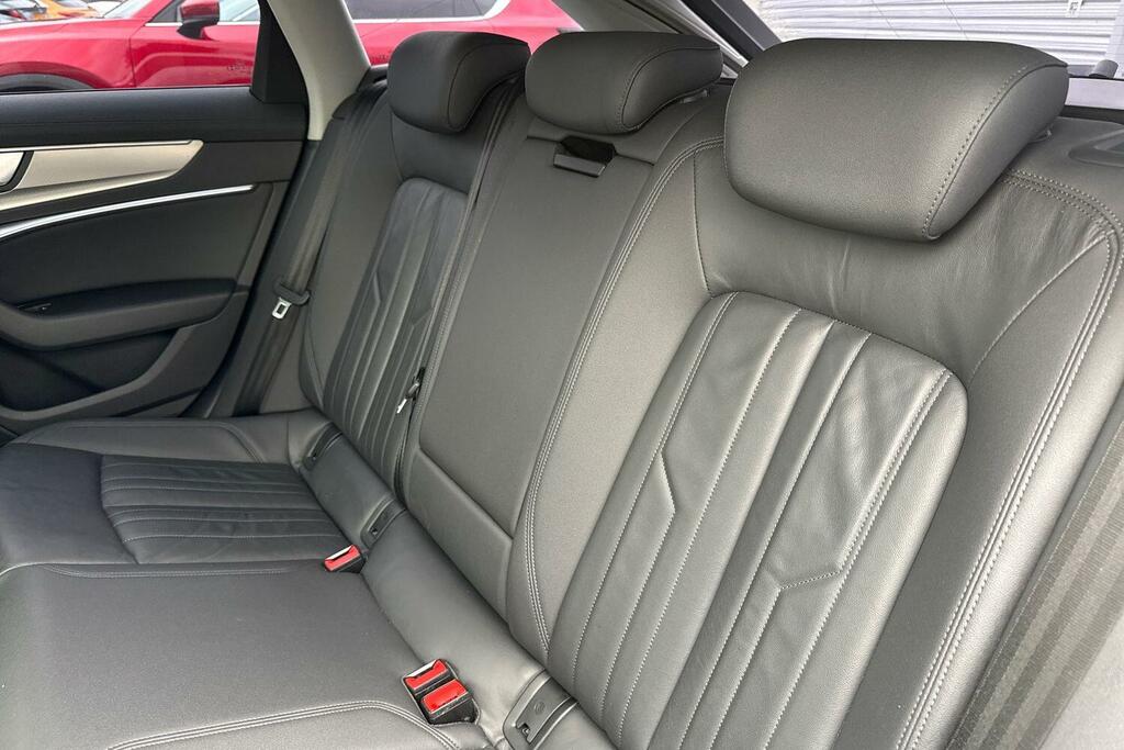 Audi A6 Avant Se Executive Black #13