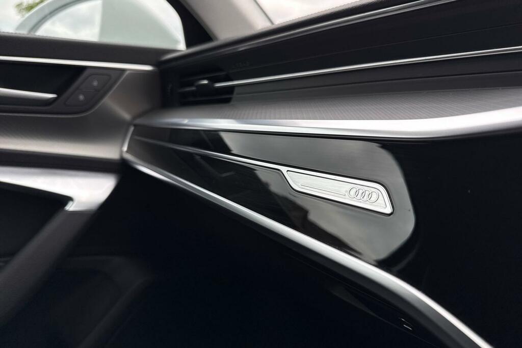 Audi A6 Avant Se Executive Black #42