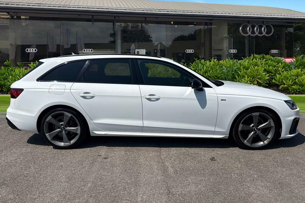 Audi A4 Avant Avant Black Edition 35 Tdi 163 Ps S Tronic White #3