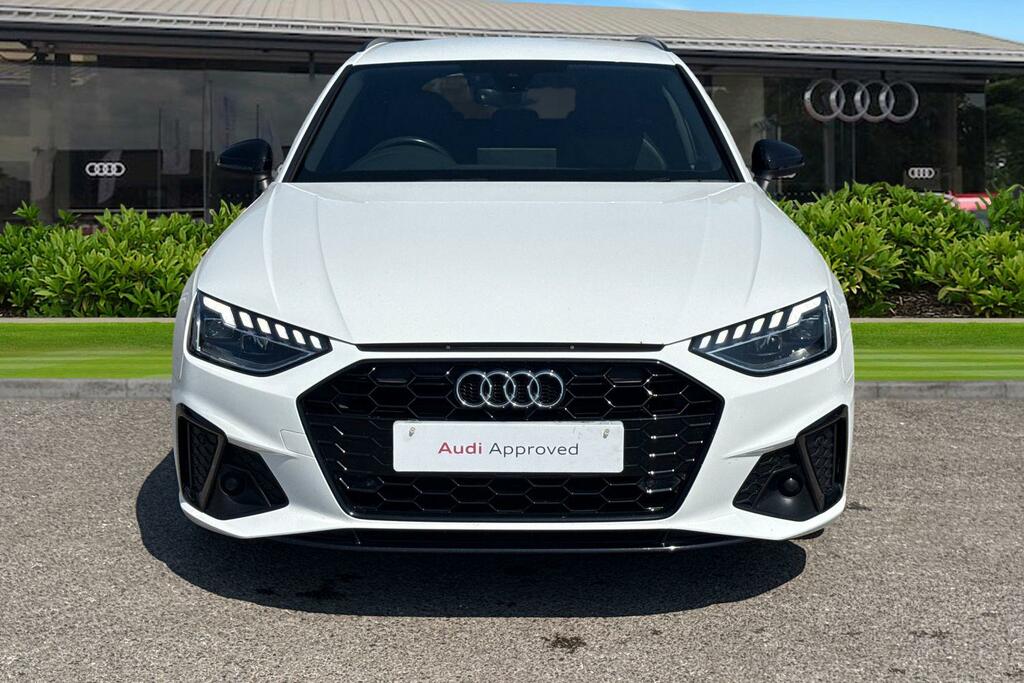Audi A4 Avant Avant Black Edition 35 Tdi 163 Ps S Tronic White #5