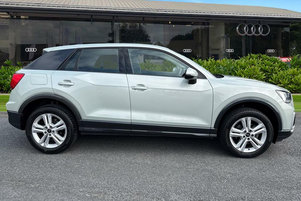 Audi Q2 Sport 30 Tfsi 116 Ps 6-Speed PJ74SYP Silver #3
