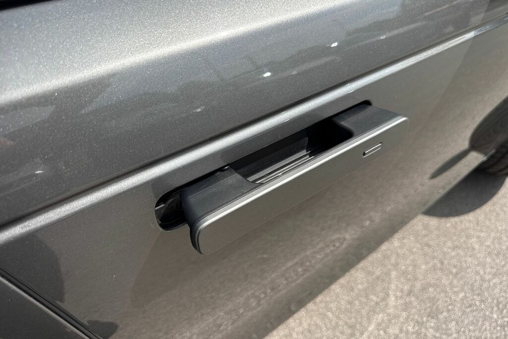 Land Rover Range Rover Velar Velar R-dynamic S White #37