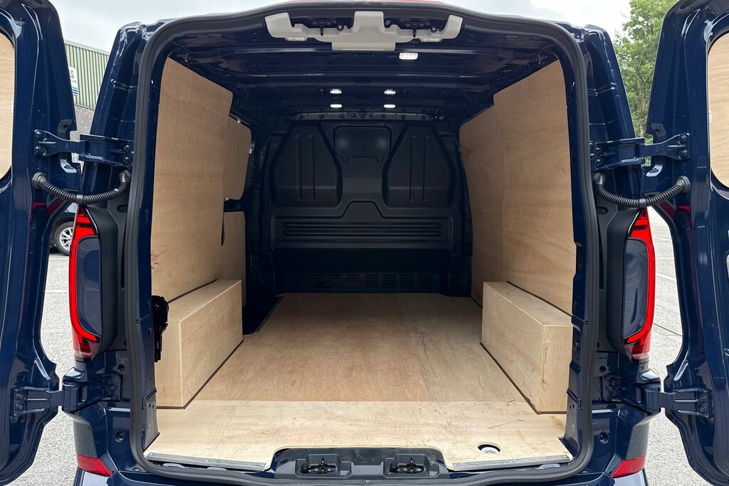 Volkswagen Transporter 2.0 Tdi 150 Commerce Pro Van PE75UTK Purple #6