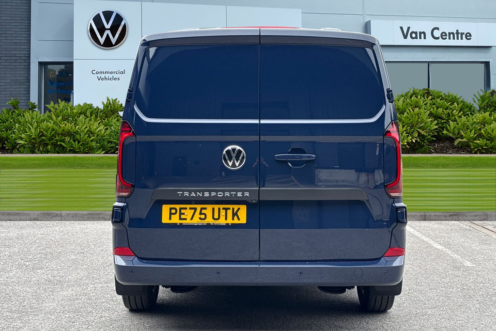 Volkswagen Transporter 2.0 Tdi 150 Commerce Pro Van PE75UTK Purple #4