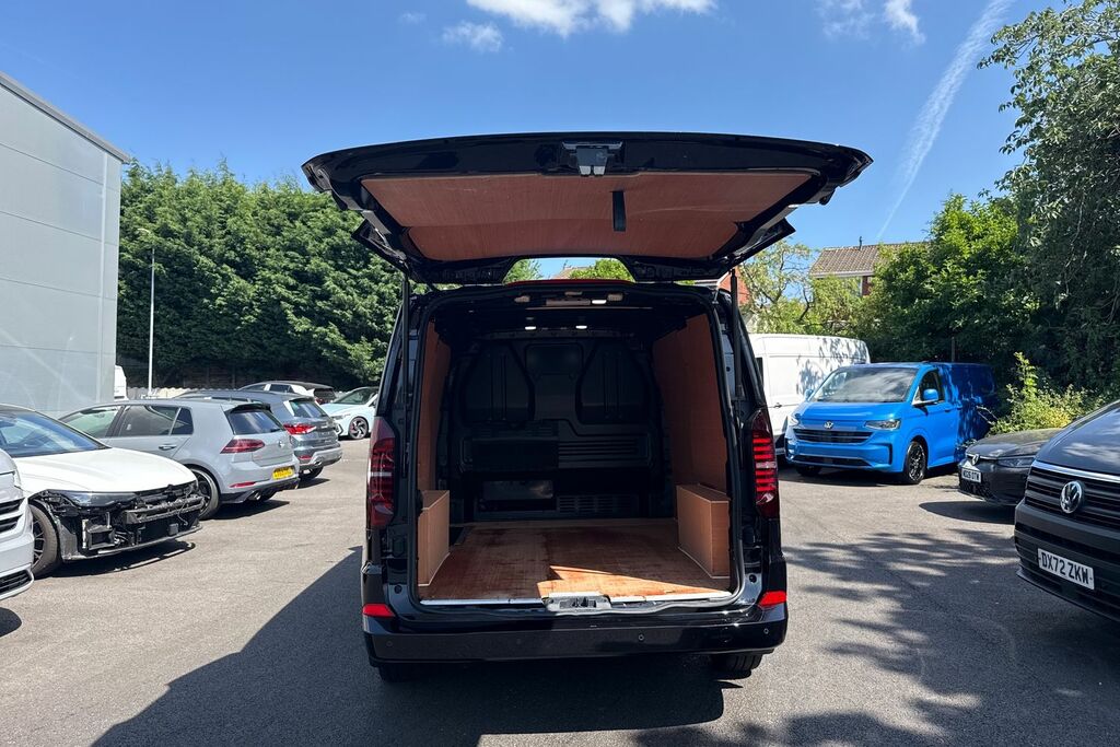 Volkswagen Transporter Commerce Plus White #30