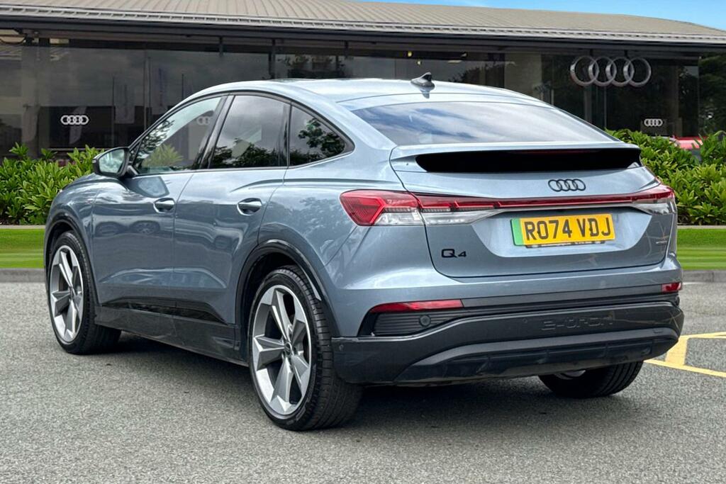 Audi Q4 E Tron Q4 Sportback Black Edition 45 E-tron Quattro 210,0 RO74VDJ Blue #2