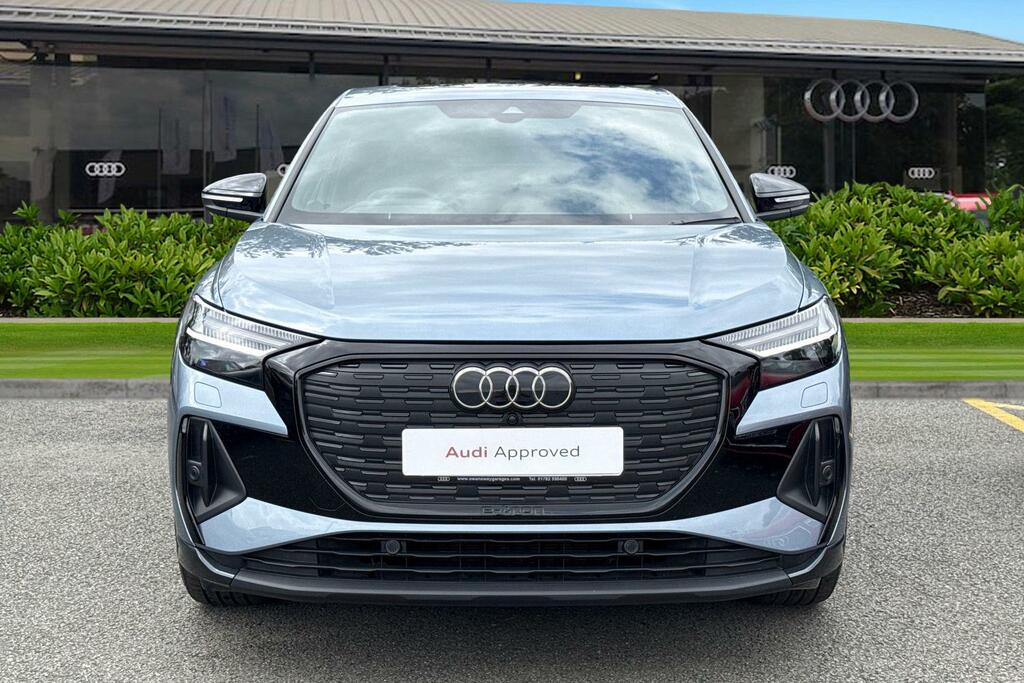 Audi Q4 E Tron Q4 Sportback Black Edition 45 E-tron Quattro 210,0 RO74VDJ Blue #5