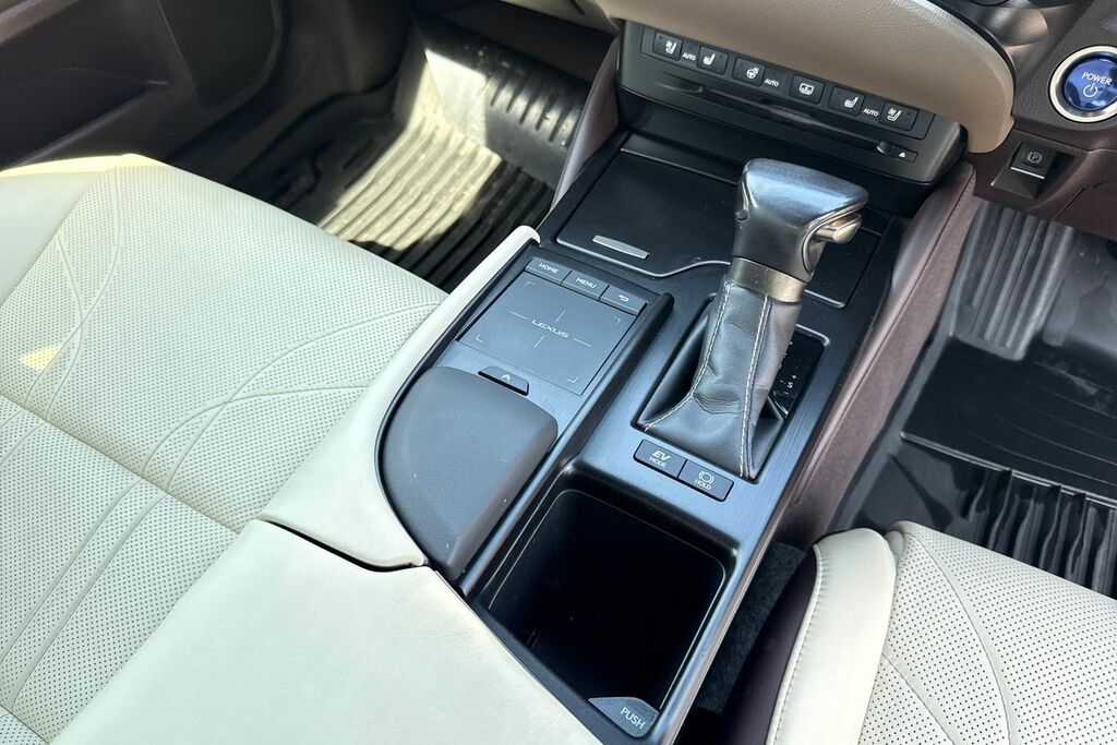 Lexus ES 300H 2.5 Cvt Premium Pack #22
