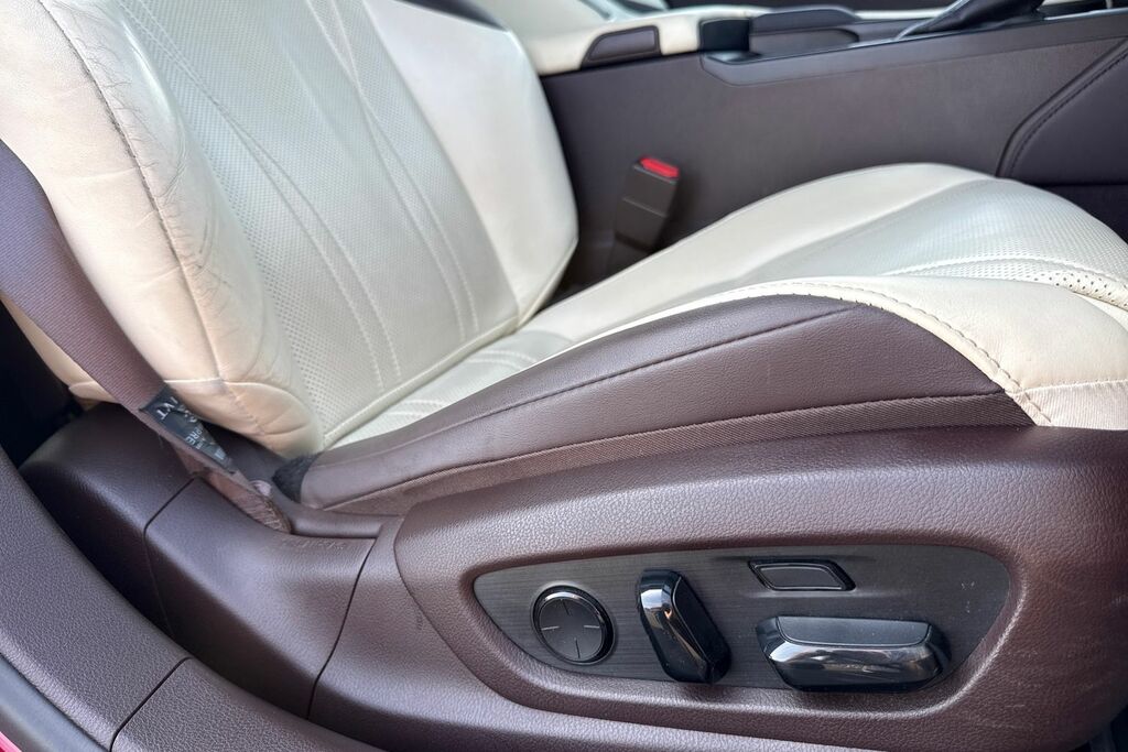 Lexus ES 300H 2.5 Cvt Premium Pack #32