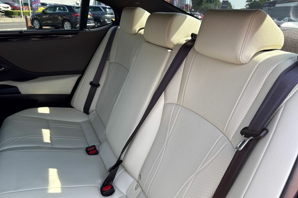 Lexus ES 300H 2.5 Cvt Premium Pack #18