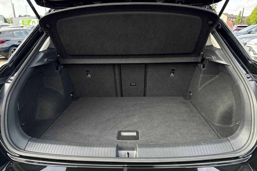 Volkswagen T-Roc 1.5 Tsi Match Dsg GL75JFX Black #6