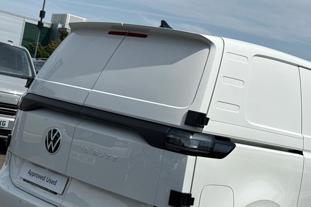 Volkswagen ID.Buzz 210Kw Commerce 79Kwh White #32