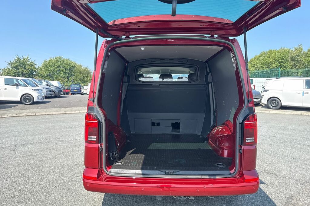 Volkswagen Transporter 2.0 Bitdi 199 Highline Kombi Van Dsg Red #6
