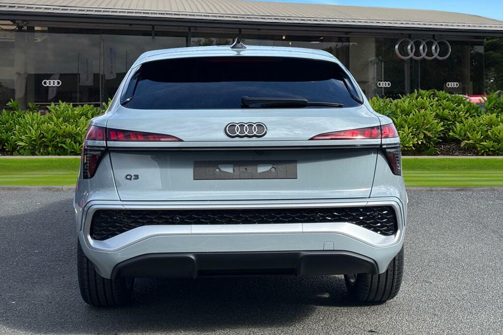 Audi Q3 S Line Tfsi 150 Ps S Tronic Grey #4