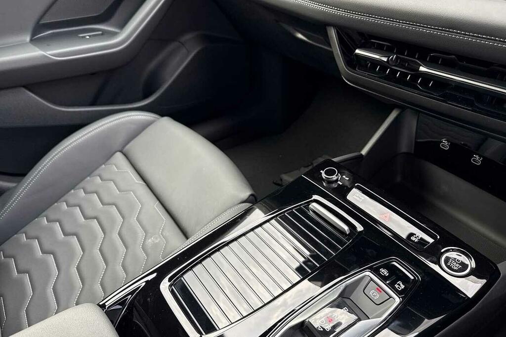 Audi A6 100Kwh Performance Sport Black #14