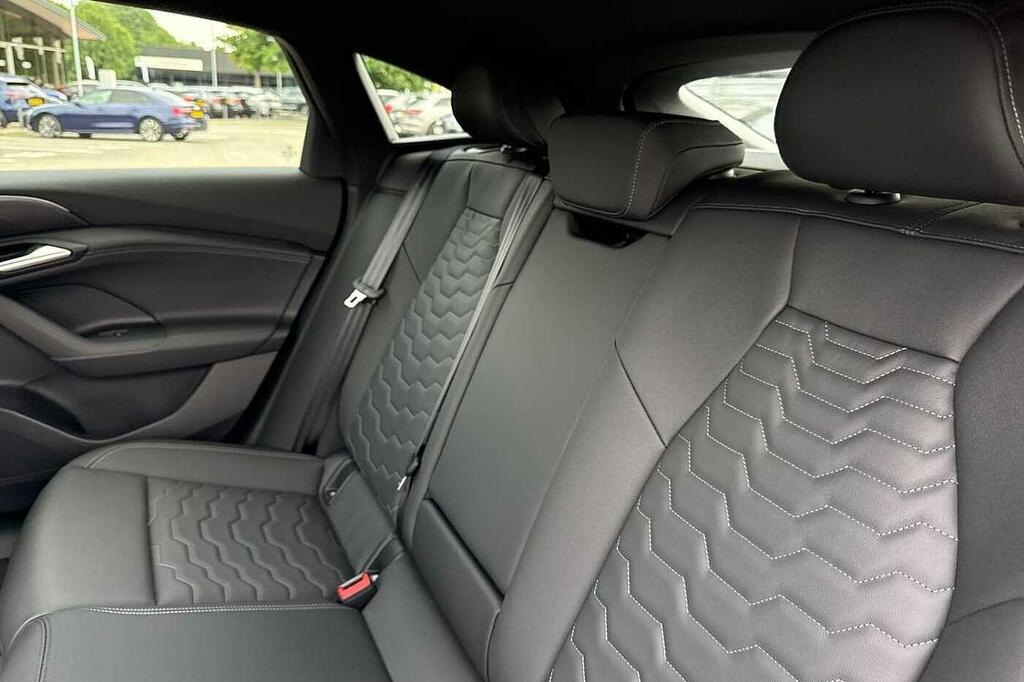 Audi A6 100Kwh Performance Sport Black #13