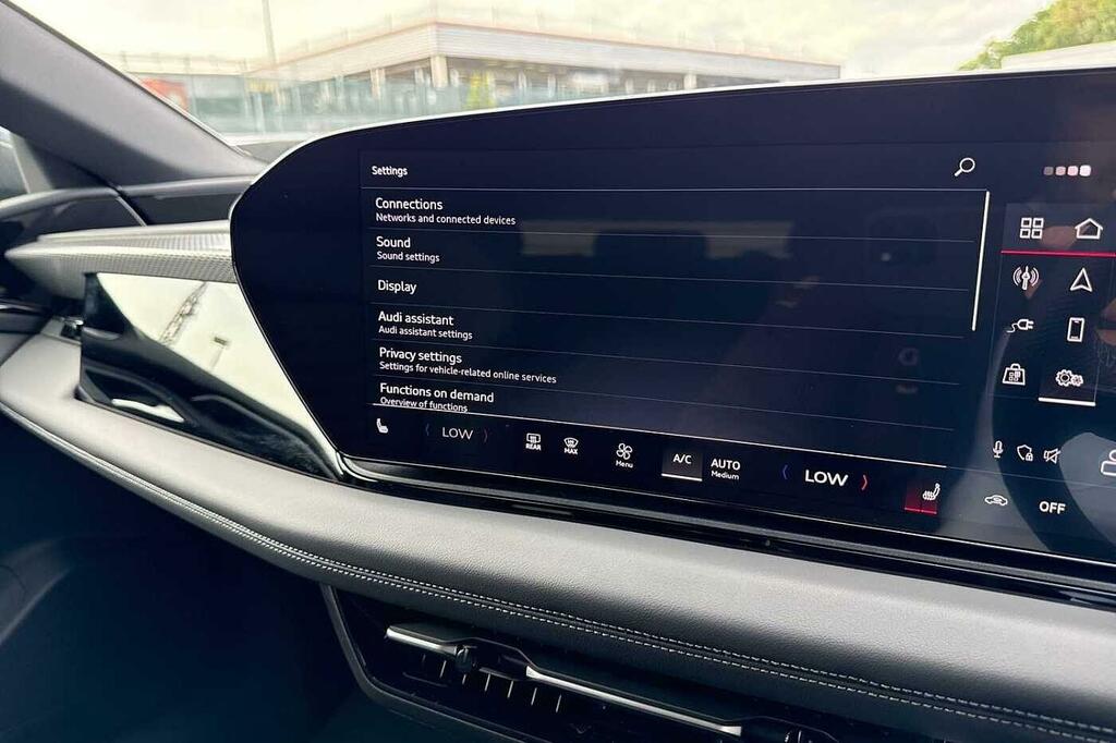 Audi A6 100Kwh Performance Sport Black #40