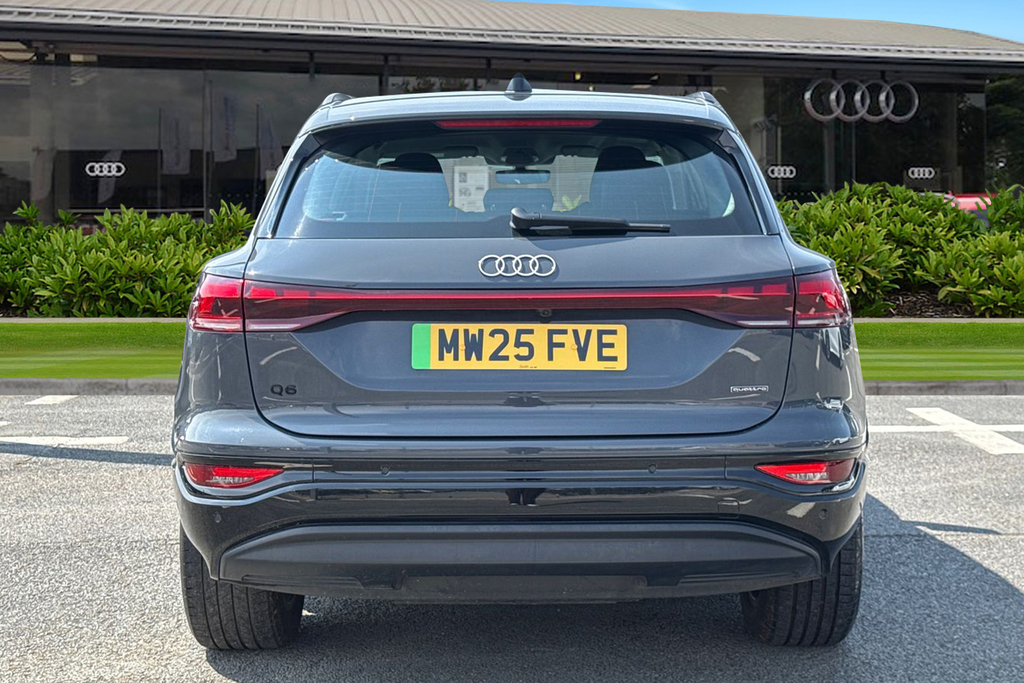 Audi Q6 E-Tron Q6 Suv Sport E-tron Quattro 285,00 Kw Grey #4