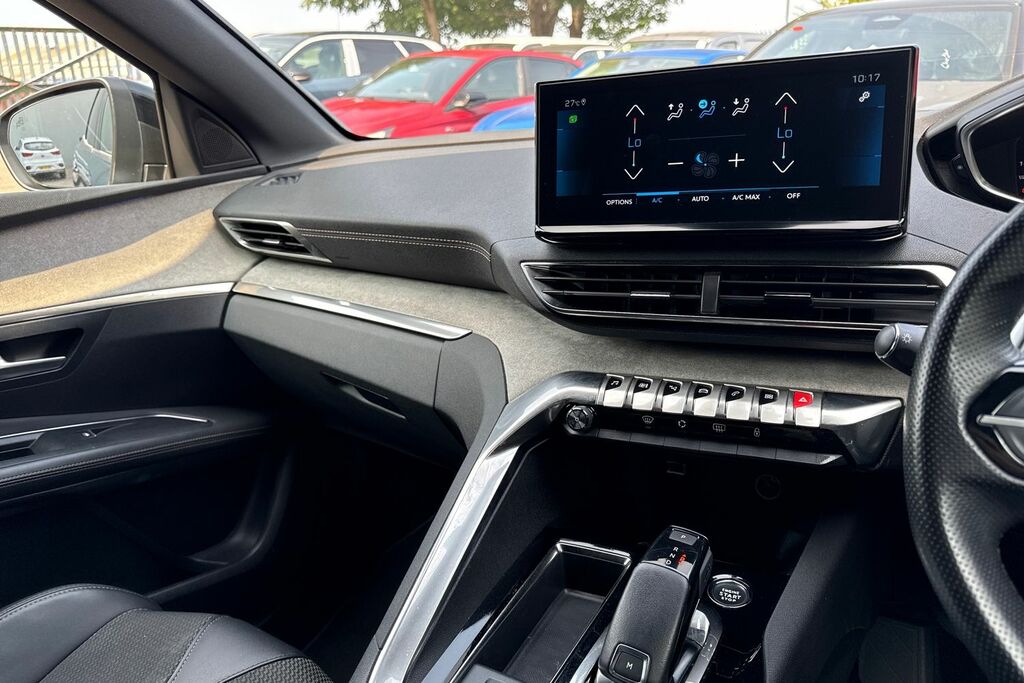 Peugeot 3008 1.5 Bluehdi Gt Black #43