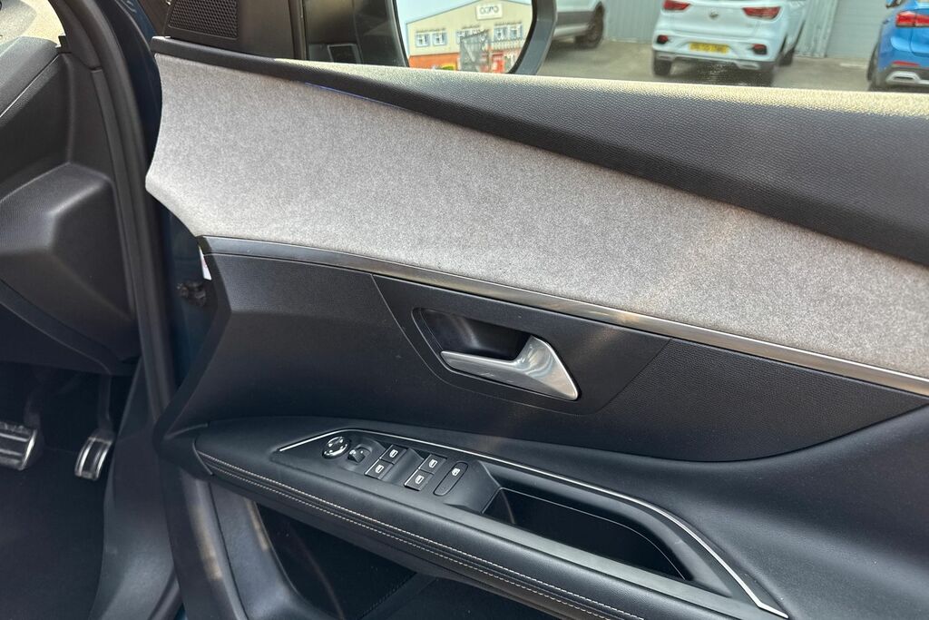 Peugeot 3008 1.5 Bluehdi Gt Black #20