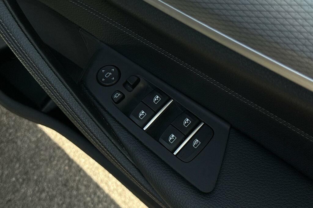 BMW 5 Series  Blue #17