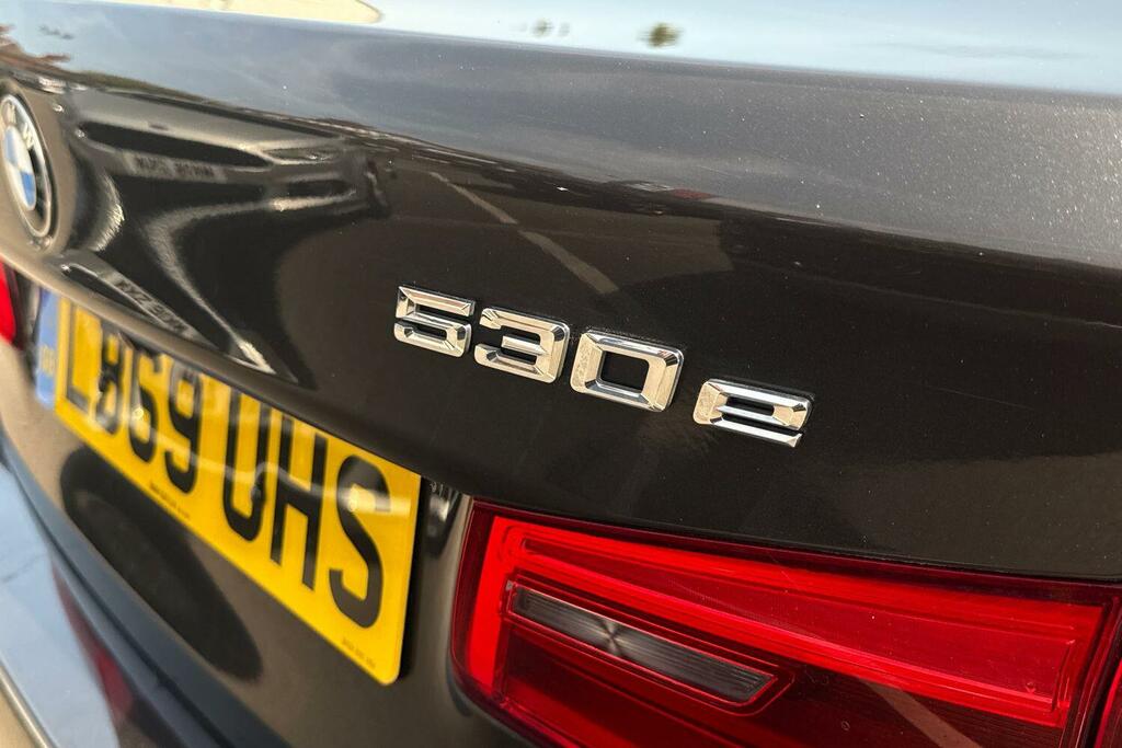 BMW 5 Series  Blue #31
