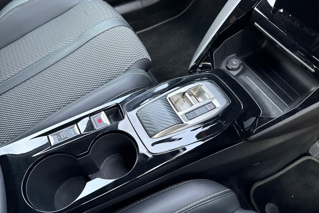 Peugeot e-2008 2008 Gt Ev Black #58