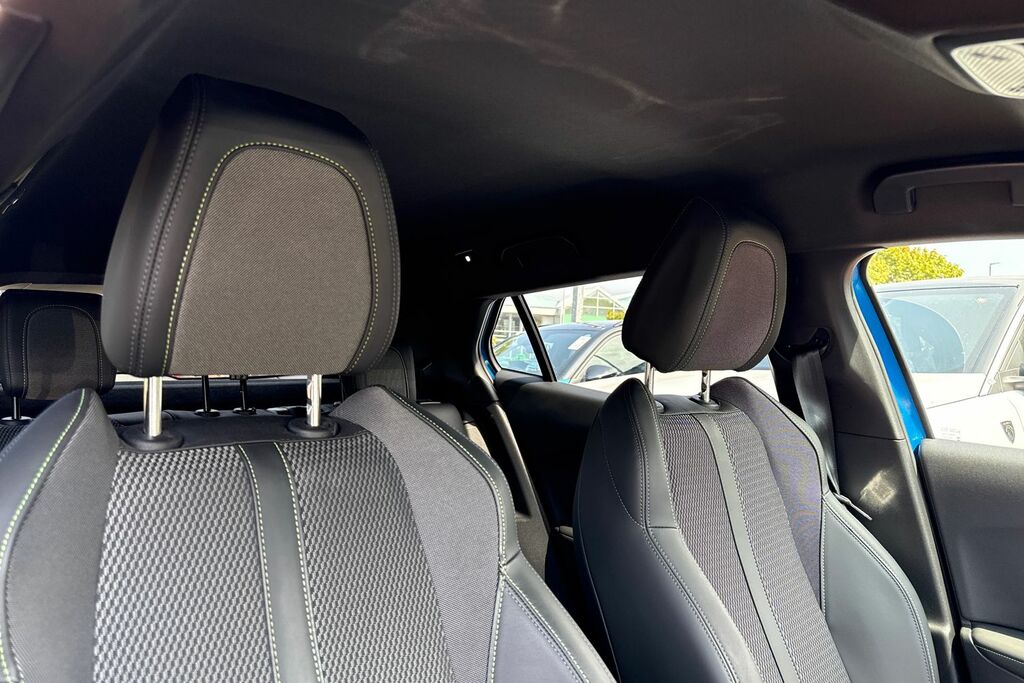 Peugeot e-2008 2008 Gt Ev Black #23