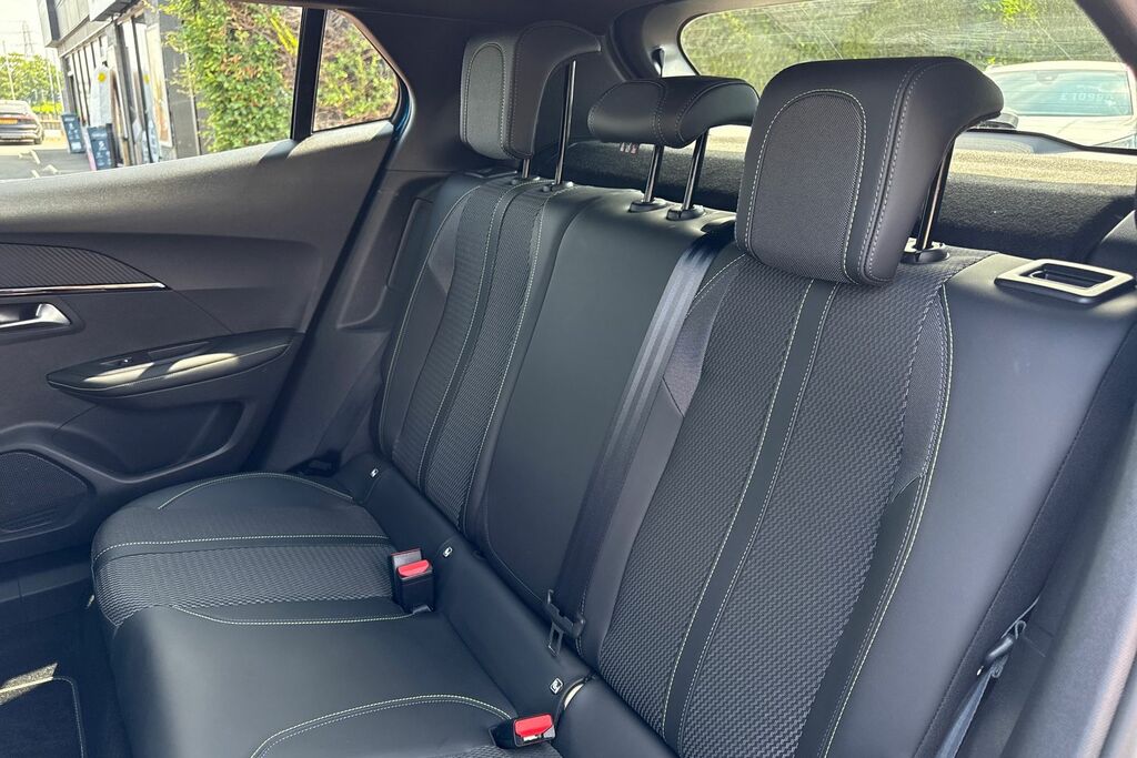 Peugeot e-2008 2008 Gt Ev Black #18