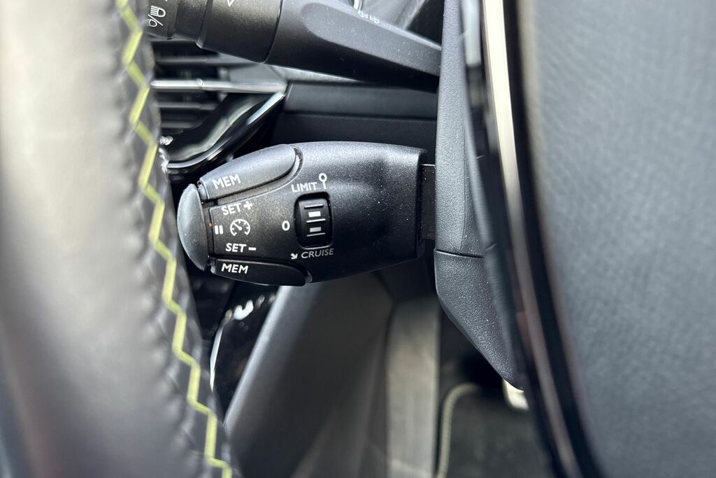 Peugeot e-2008 2008 Gt Ev Black #40