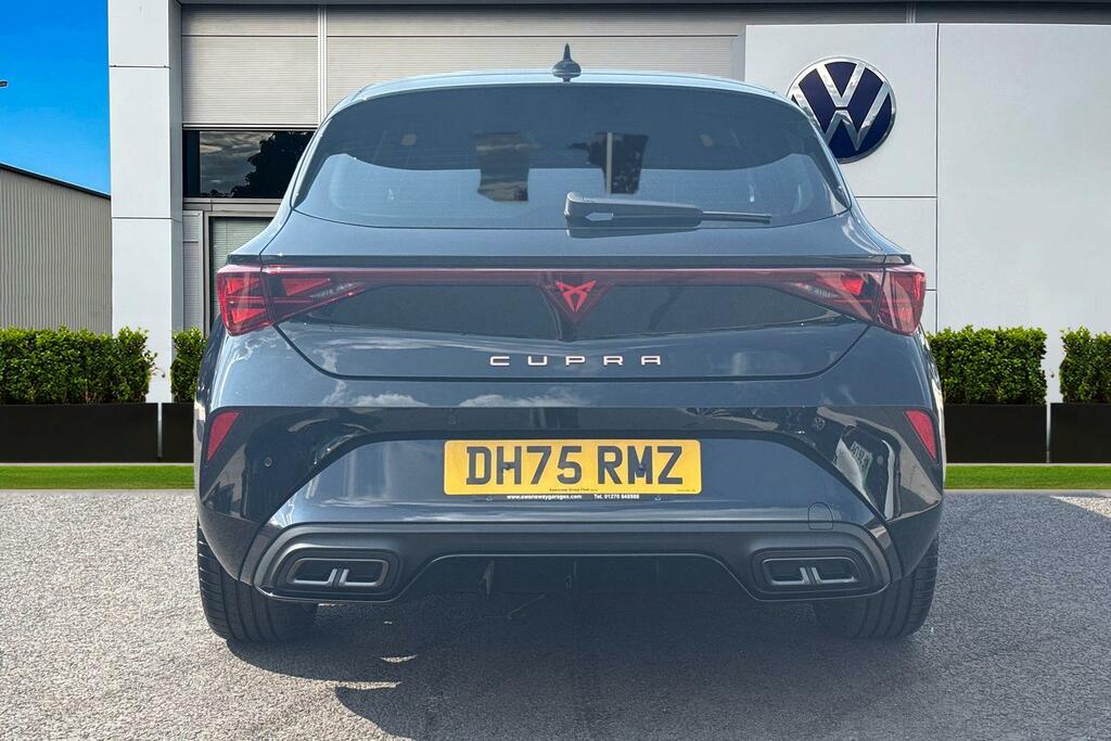 Cupra Leon 1.5 Tsi 150 V1 Delivery Mileage Black #4
