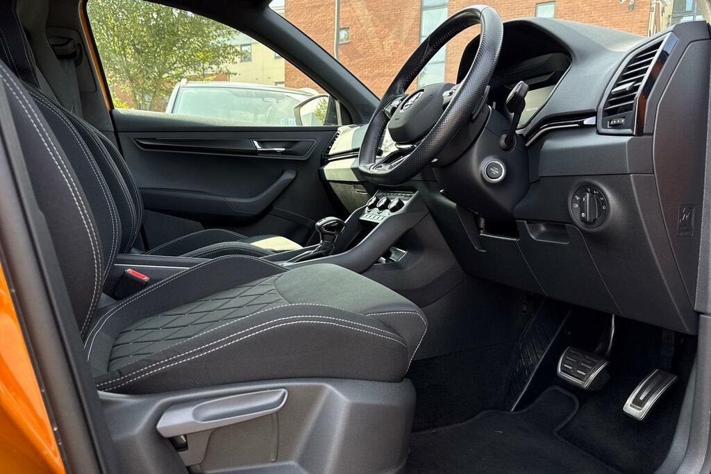 Skoda Karoq Se L Black #24