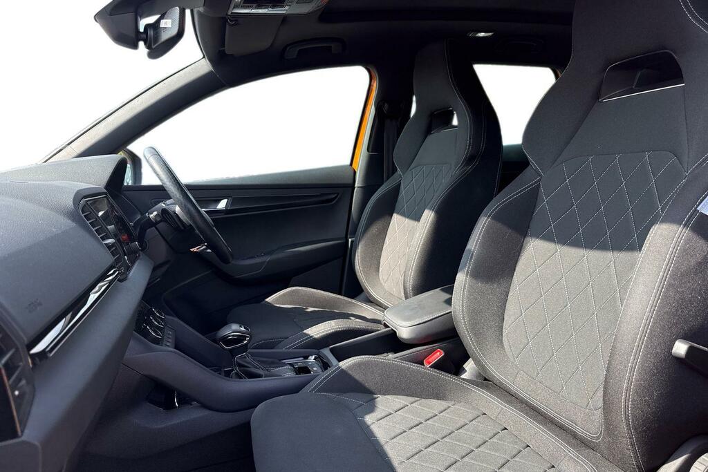 Skoda Karoq Se L Black #10