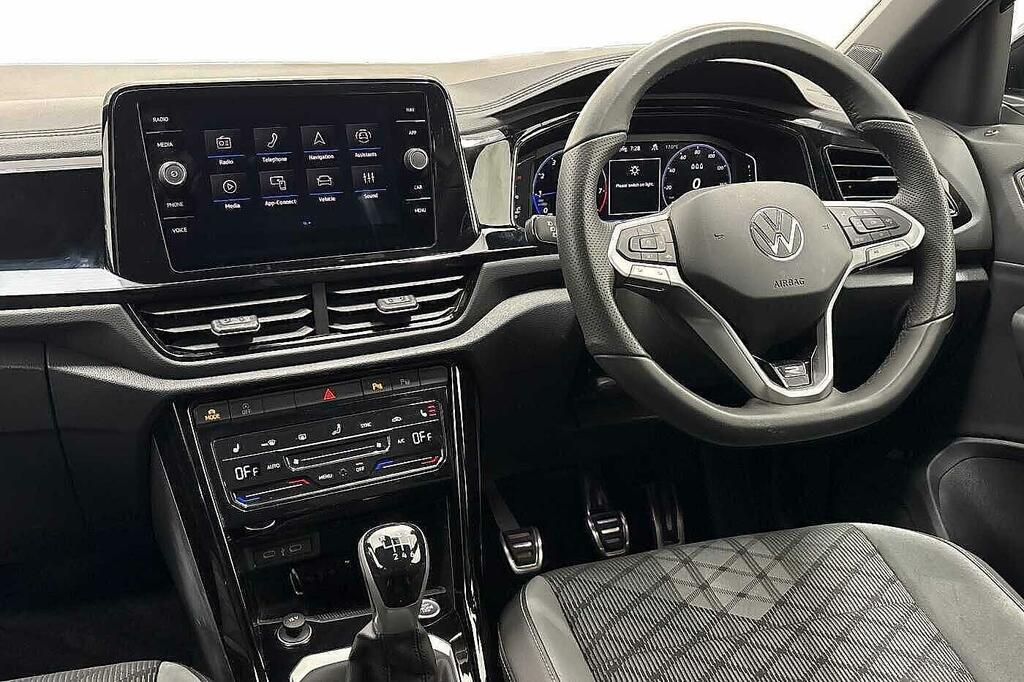 Volkswagen T-Roc 1.5 Tsi Black Edition Plus Sunroof, Led Matri White #2