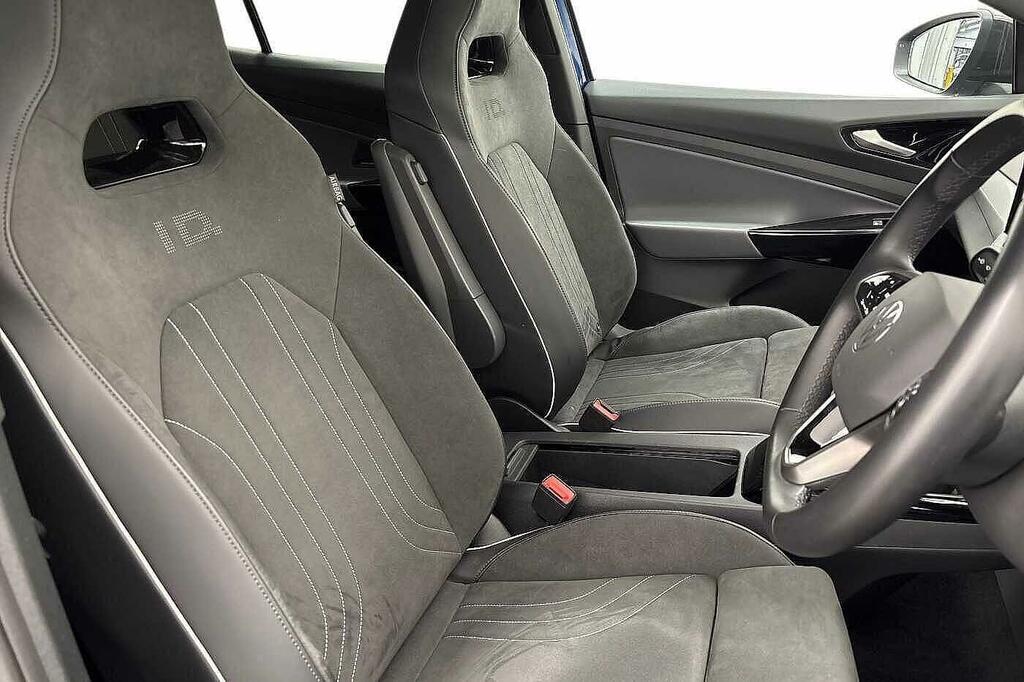 Volkswagen ID.5 Match Black #10