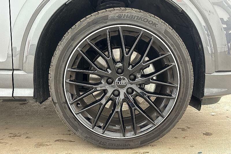 Audi Q2 35 Tfsi Black Edition S Tronic Grey #4