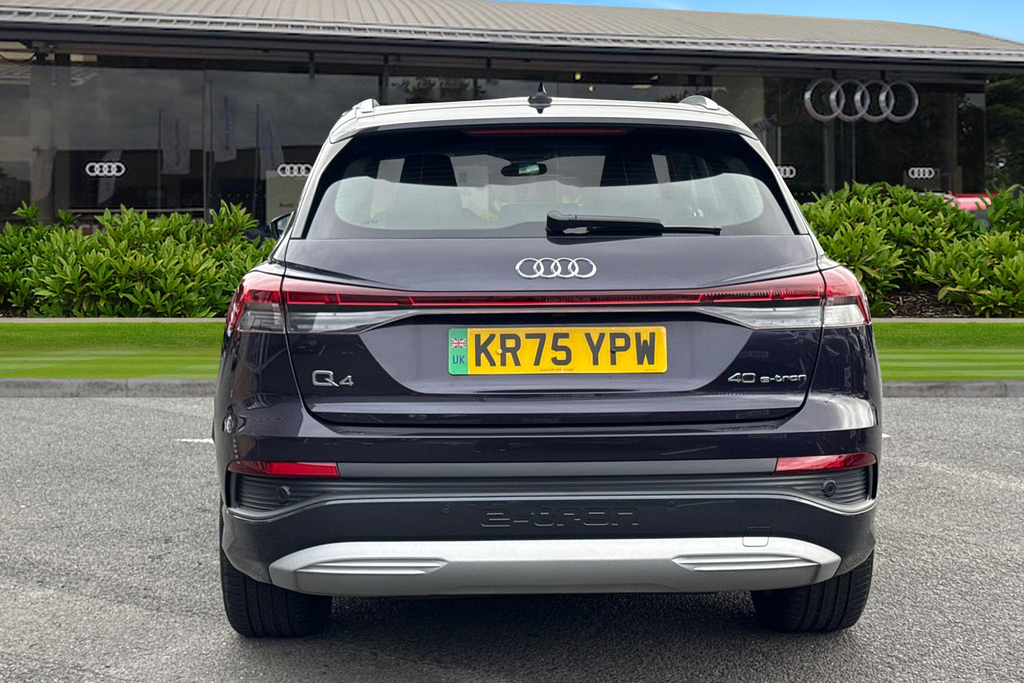 Audi Q4 E Tron Q4 Sport 40 E-tron 150,00 Kw KR75YPW Purple #4