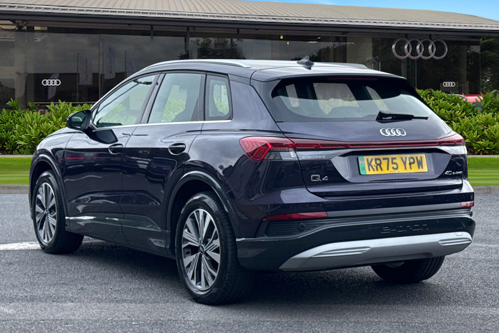 Audi Q4 E Tron Q4 Sport 40 E-tron 150,00 Kw KR75YPW Purple #2